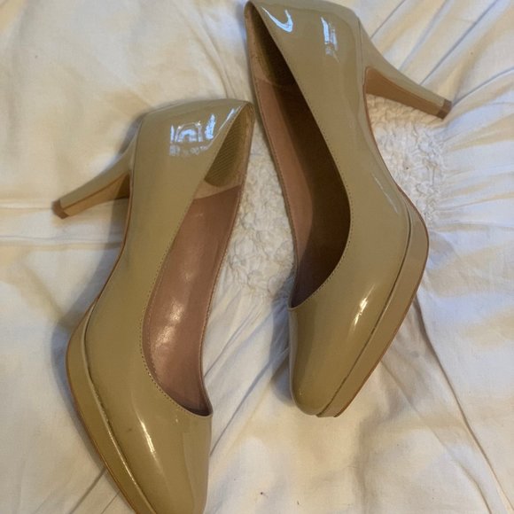 Vince Camuto Shoes - NEW $150 Vince Camuto Nude Patent Leather Pumps 4M